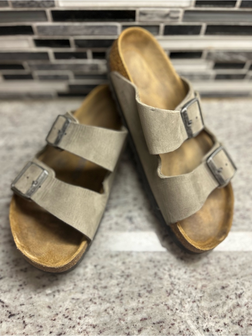 Birkenstock Arizona Gray Leather slip on Sandals size 8(39)